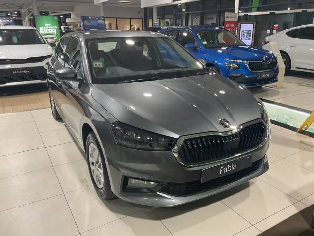 Skoda Fabia 1.0 MPI SE Edition Euro 6 (s/s) 5dr Hatchback Petrol Graphite GreySkoda Fabia 1.0 MPI SE Edition Euro 6 (s/s) 5dr Hatchback Petrol Graphite Grey at Derek Slack Motors Middlesbrough