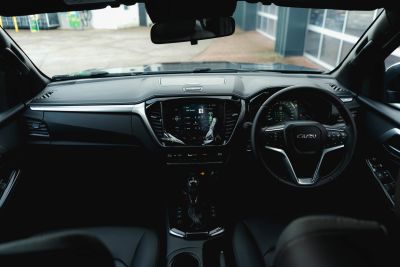 Isuzu D-Max 1.9 Dl40 Auto Diesel Obsidian Grey Mica