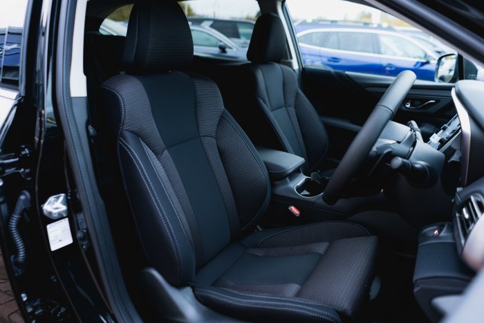 Subaru Outback 2.5 Limited Awd Cvt Petrol Crystal Black Silica