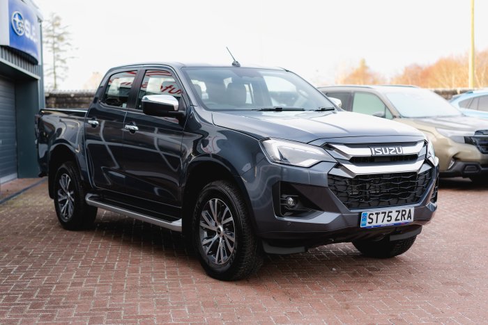 Isuzu D-Max 1.9 Dl40 Auto Diesel Obsidian Grey Mica