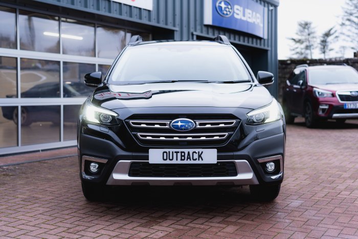 Subaru Outback 2.5 Limited Awd Cvt Petrol Crystal Black Silica