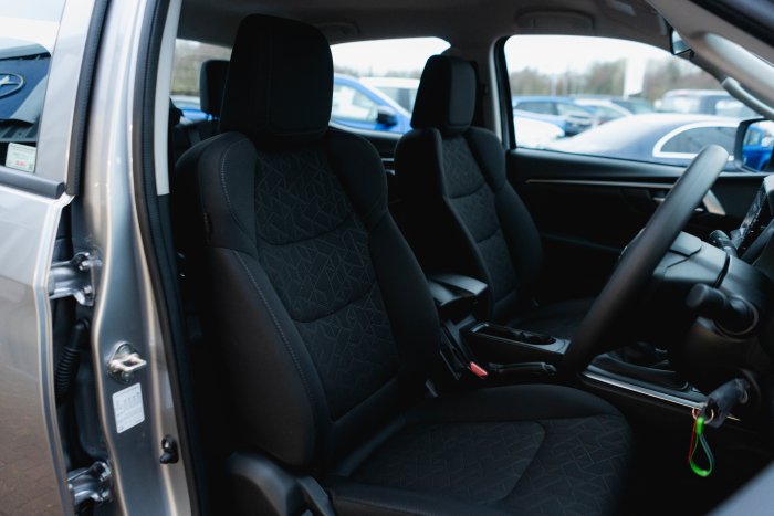 Isuzu D-Max 1.9 Dl20 Diesel Mercury Silver Metallic