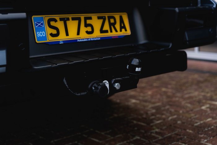 Isuzu D-Max 1.9 Dl40 Auto Diesel Obsidian Grey Mica