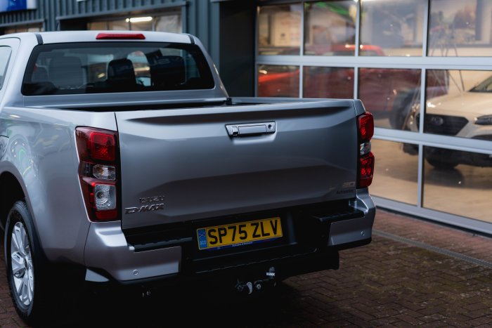 Isuzu D-Max 1.9 Dl20 Diesel Mercury Silver Metallic