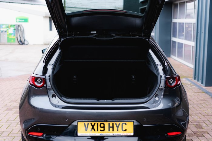 Mazda 3 2.0 Gt Sport Mhev Petrol Machine Grey