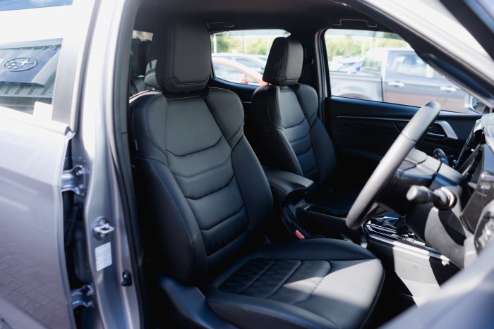 Isuzu D-Max 1.9 Dl40 Auto Diesel Mercury Silver Metallic