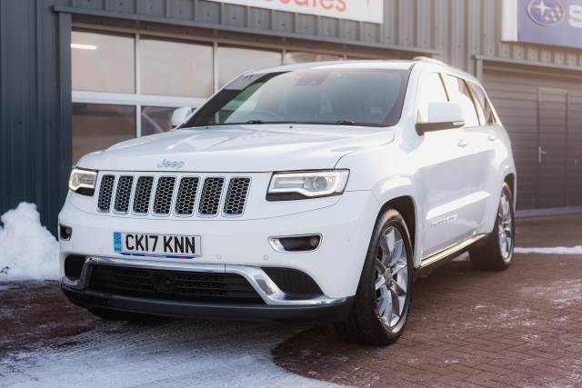 Jeep Grand 3.0 Cherokee Crd Summit Diesel Bright White Clear CoatJeep Grand 3.0 Cherokee Crd Summit Diesel Bright White Clear Coat at Derek Slack Motors Middlesbrough