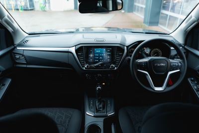 Isuzu D-Max 1.9 Dl20 Auto Diesel Obsidian Grey Mica