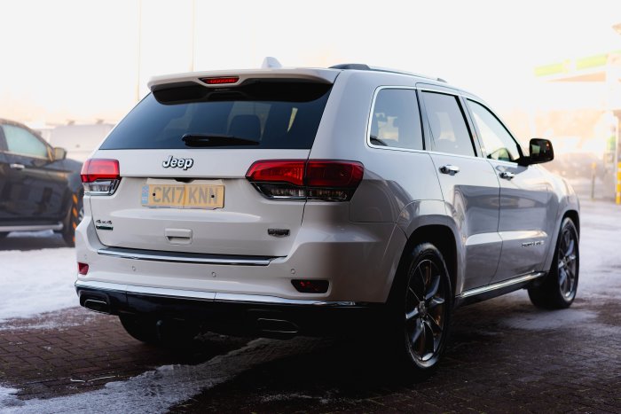 Jeep Grand 3.0 Cherokee Crd Summit Diesel Bright White Clear Coat