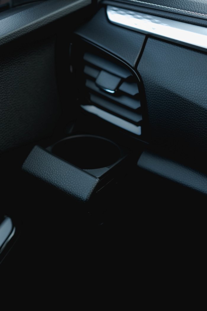 Isuzu D-Max 1.9 Dl40 Auto Diesel Obsidian Grey Mica