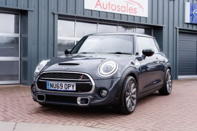 Mini Cooper 2.0 S Exclusive Auto Petrol Thunder GreyMini Cooper 2.0 S Exclusive Auto Petrol Thunder Grey at Derek Slack Motors Middlesbrough