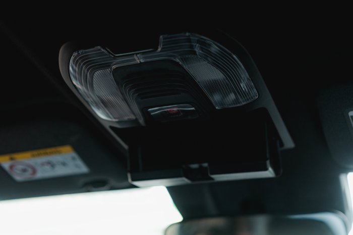 Isuzu D-Max 1.9 Dl40 Auto Diesel Obsidian Grey Mica