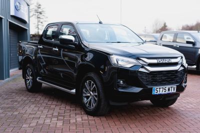 Isuzu D-Max 1.9 Dl40 Auto Diesel Onyx Black Mica