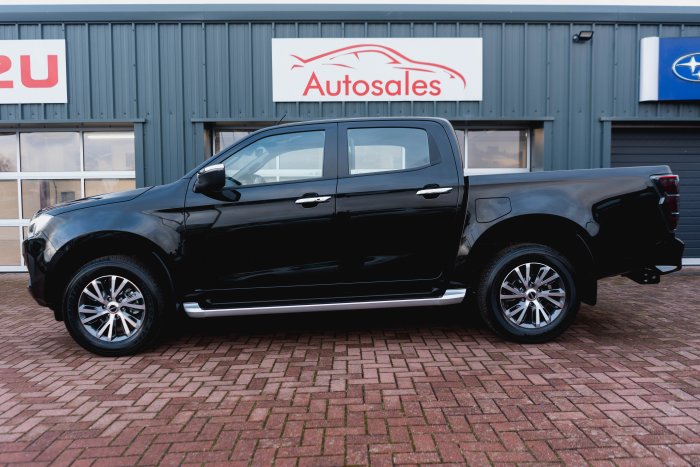 Isuzu D-Max 1.9 Dl40 Auto Diesel Onyx Black Mica