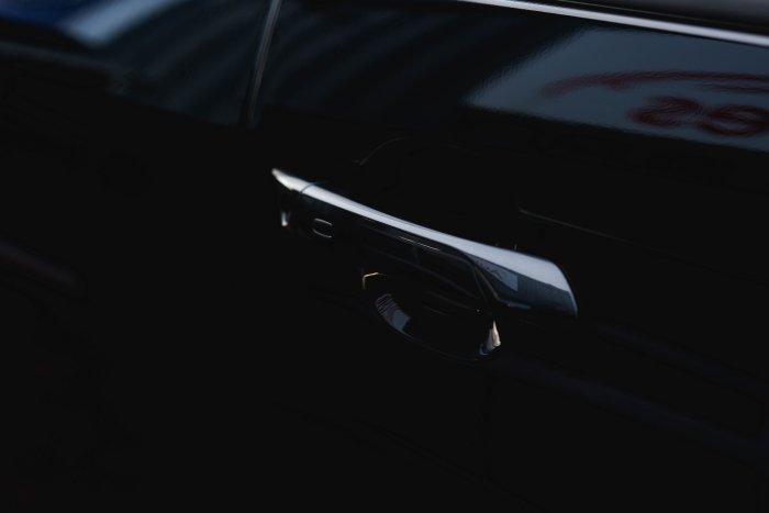 Isuzu D-Max 1.9 V-Cross Auto Diesel Onyx Black Mica