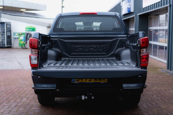 Isuzu D-Max 1.9 Dl20 Auto Diesel Obsidian Grey Mica