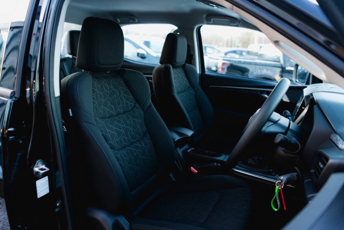 Isuzu D-Max 1.9 Dl20 Diesel Onyx Black Mica