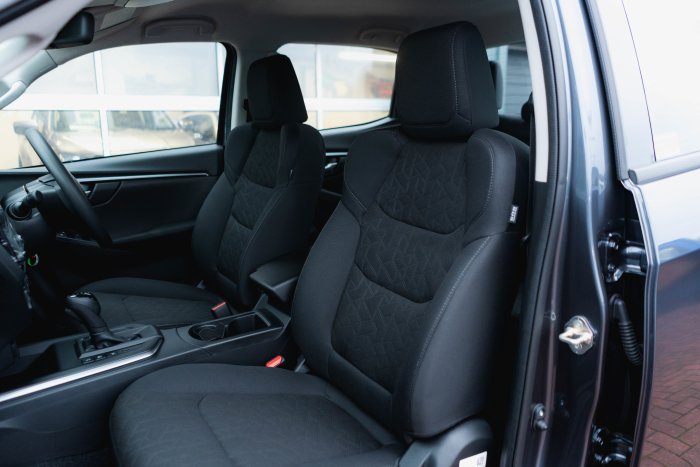 Isuzu D-Max 1.9 Dl20 Auto Diesel Obsidian Grey Mica