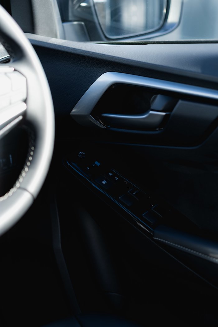 Isuzu D-Max 1.9 Dl40 Auto Diesel Mercury Silver Metallic