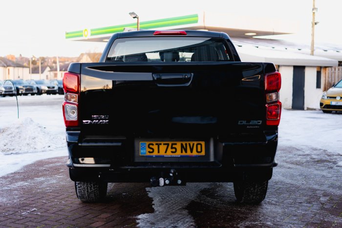 Isuzu D-Max 1.9 Dl20 Diesel Onyx Black Mica