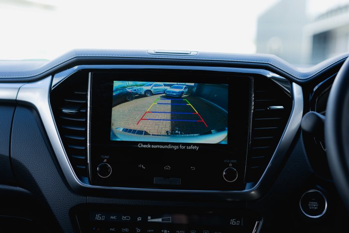 Isuzu D-Max 1.9 Dl40 Auto Diesel Mercury Silver Metallic