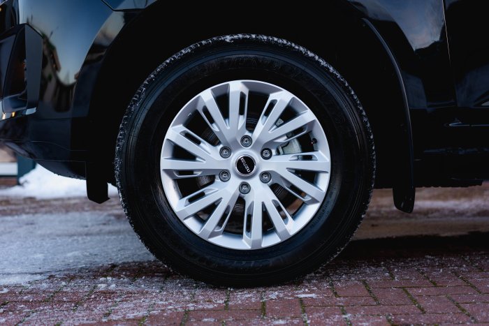 Isuzu D-Max 1.9 Dl20 Diesel Onyx Black Mica