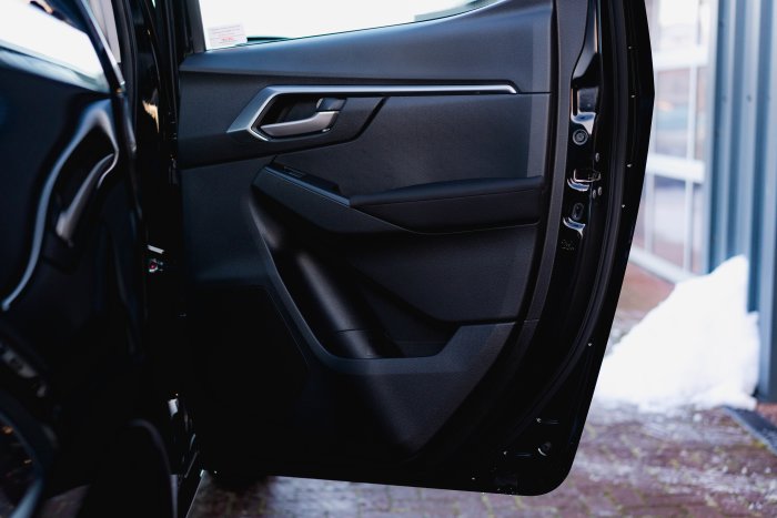 Isuzu D-Max 1.9 Dl20 Diesel Onyx Black Mica