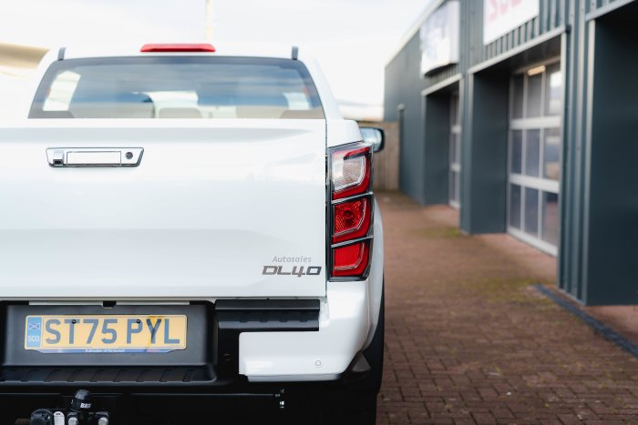 Isuzu D-Max 1.9 Dl40 Diesel Splash White