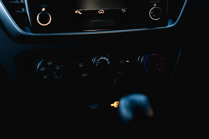 Isuzu D-Max 1.9 Dl20 Diesel Onyx Black Mica