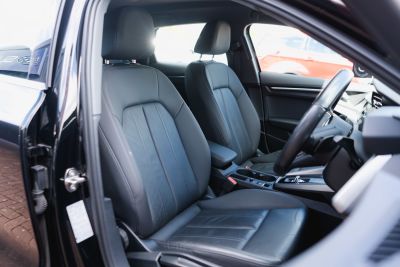 Audi A3 1.4 Sport 40 Tfsi E S-A Hybrid Electric Brilliant Black