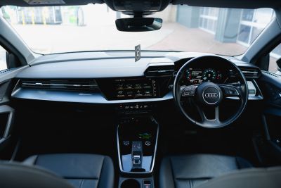 Audi A3 1.4 Sport 40 Tfsi E S-A Hybrid Electric Brilliant Black