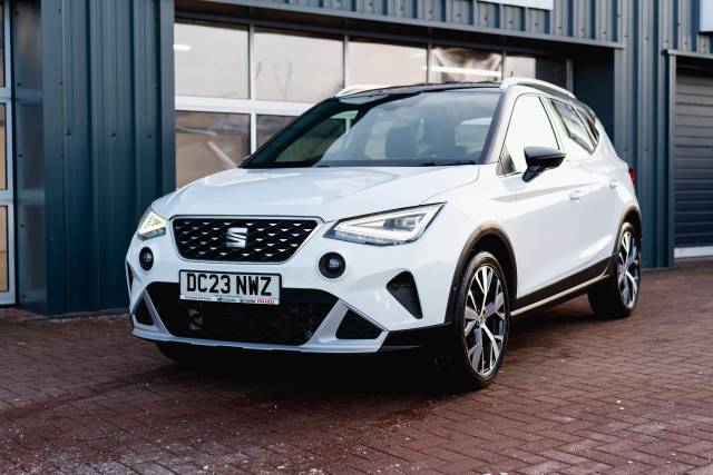 SEAT Arona 1.0 Xperience Lux Ecots Petrol Nevada White With Black RoofSEAT Arona 1.0 Xperience Lux Ecots Petrol Nevada White With Black Roof at Derek Slack Motors Middlesbrough