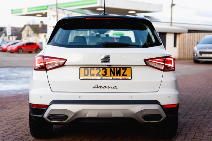 SEAT Arona 1.0 Xperience Lux Ecots Petrol Nevada White With Black Roof