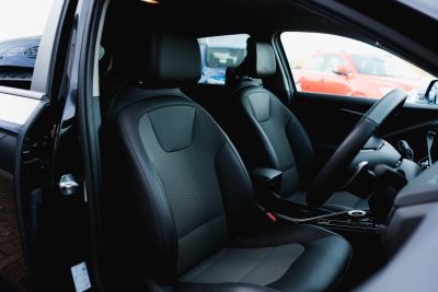 Kia Niro 1.6 3 Hev S-A Hybrid Electric Midnight Black