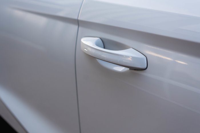 SEAT Arona 1.0 Xperience Lux Ecots Petrol Nevada White With Black Roof