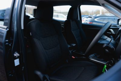 Isuzu D-Max 1.9 Dl20 Diesel Obsidian Grey Mica