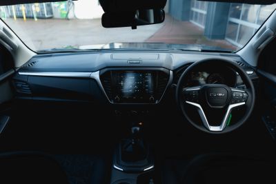 Isuzu D-Max 1.9 Dl20 Diesel Obsidian Grey Mica