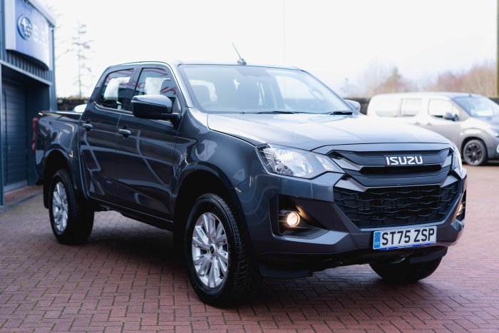 Isuzu D-Max 1.9 Dl20 Diesel Obsidian Grey Mica
