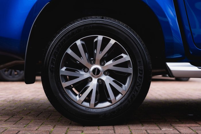 Isuzu D-Max 1.9 Dl40 Auto Diesel Biarritz Blue Metallic