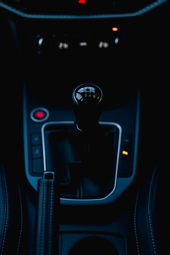 SEAT Arona 1.0 Xperience Lux Ecots Petrol Nevada White With Black Roof