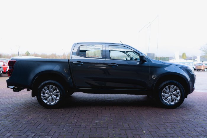 Isuzu D-Max 1.9 Dl20 Diesel Obsidian Grey Mica