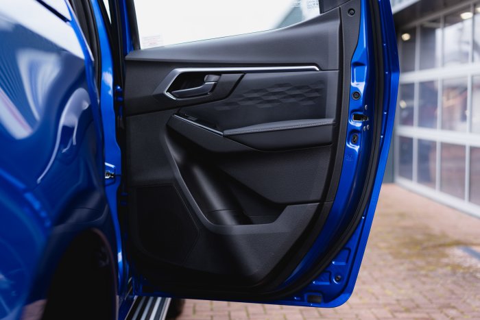 Isuzu D-Max 1.9 Dl40 Auto Diesel Biarritz Blue Metallic