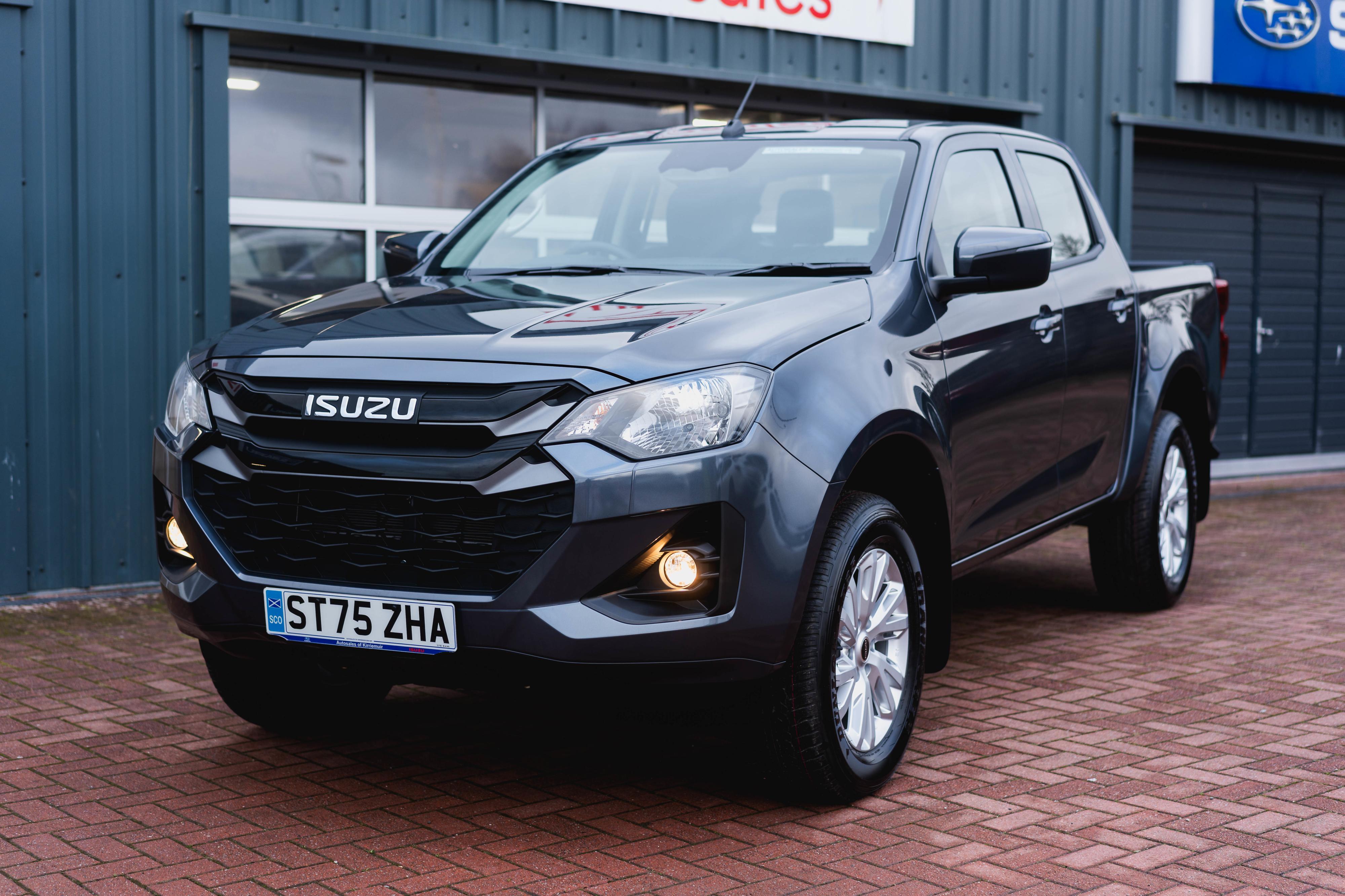 Isuzu D-Max 1.9 Dl20 Auto Diesel Obsidian Grey Mica