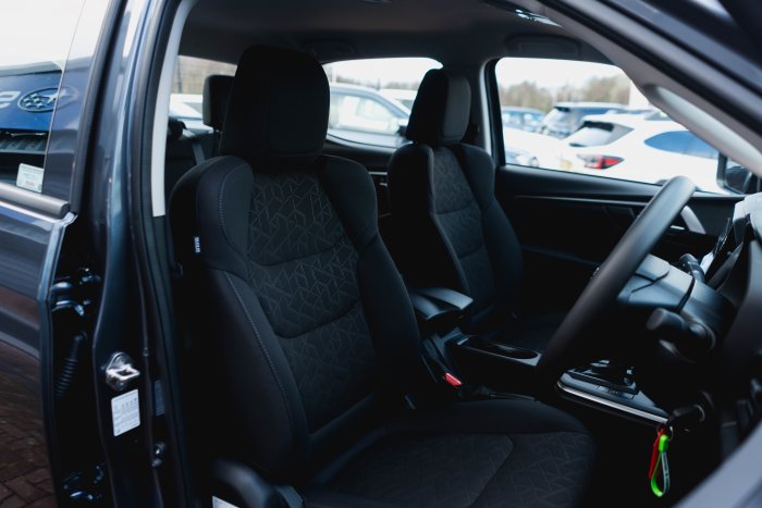 Isuzu D-Max 1.9 Dl20 Auto Diesel Obsidian Grey Mica