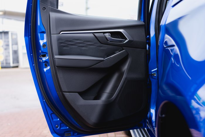 Isuzu D-Max 1.9 Dl40 Auto Diesel Biarritz Blue Metallic