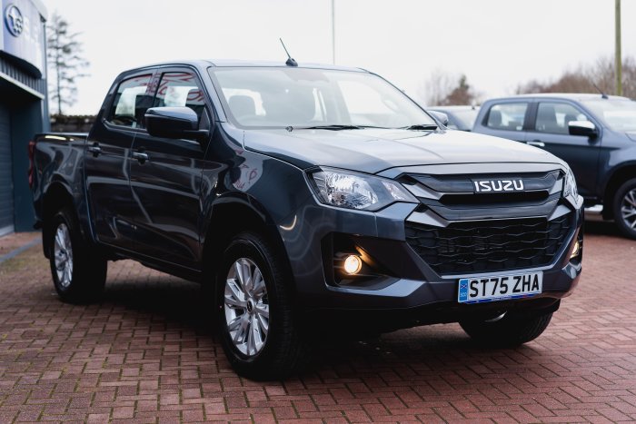 Isuzu D-Max 1.9 Dl20 Auto Diesel Obsidian Grey Mica