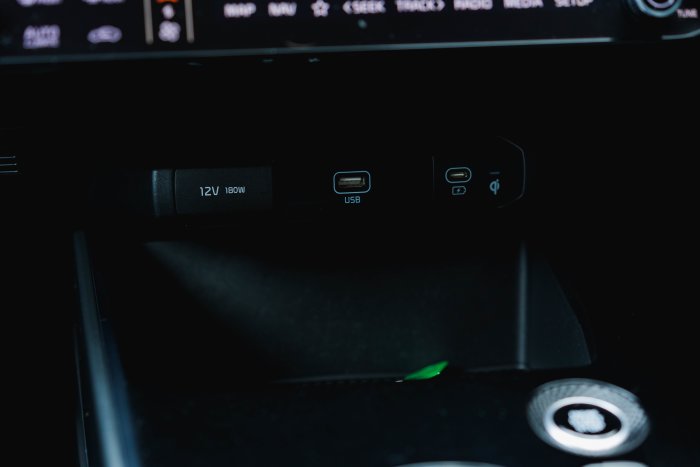 Kia Niro 1.6 3 Hev S-A Hybrid Electric Midnight Black