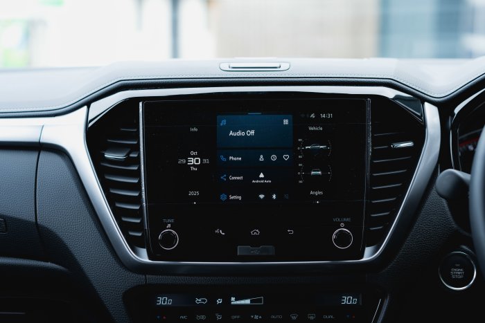 Isuzu D-Max 1.9 Dl40 Auto Diesel Biarritz Blue Metallic