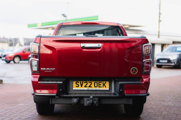 Isuzu D-Max 1.9 Dl40 Diesel Spinel Red