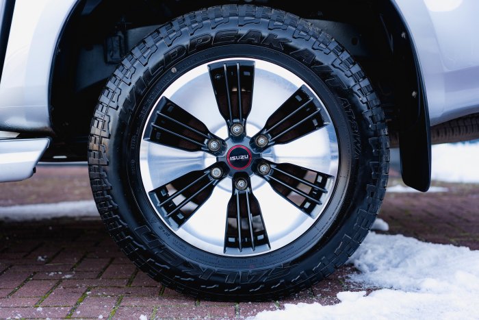 Isuzu D-Max 1.9 Dl40 Auto Diesel Mercury Silver